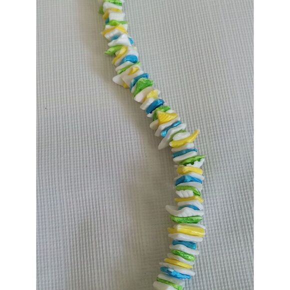 Blue and Green Single Strand Stacked Shell Shard Pieces Choker Style Necklace - Picture 4 of 9